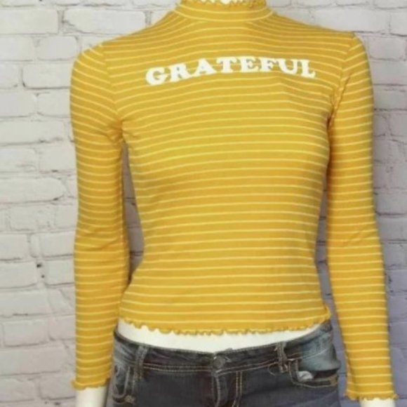 Love Tribe Tops - NWT Love Tribe Juniors' Grateful Mock-Neck Top